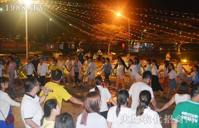 在這里,讓青春與夢想一起飛揚(yáng)!