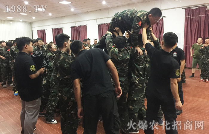 精神的天堂,身體的地獄