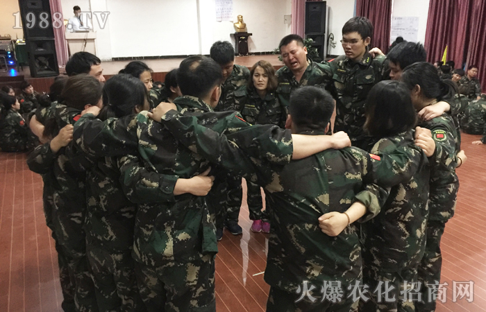 為了家庭、孩子、自己,我們必須全力以赴面對(duì)生活的挑戰(zhàn)!