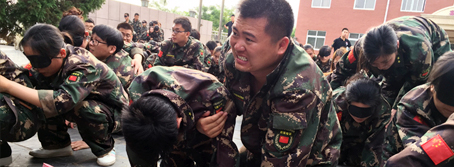 學會感恩，感恩父母給我生命，感恩公司給我平臺！