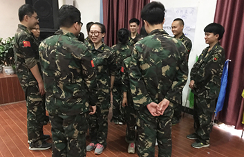 成功與放棄，也許只隔著一句贊美的距離！
